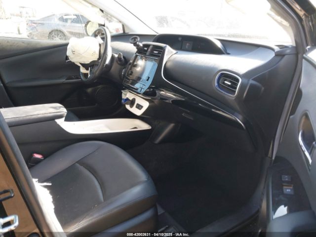 JTDKARFU6G3000372 Toyota Prius Three Touring