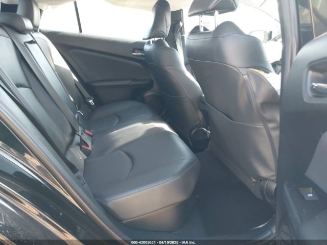JTDKARFU6G3000372 Toyota Prius Three Touring