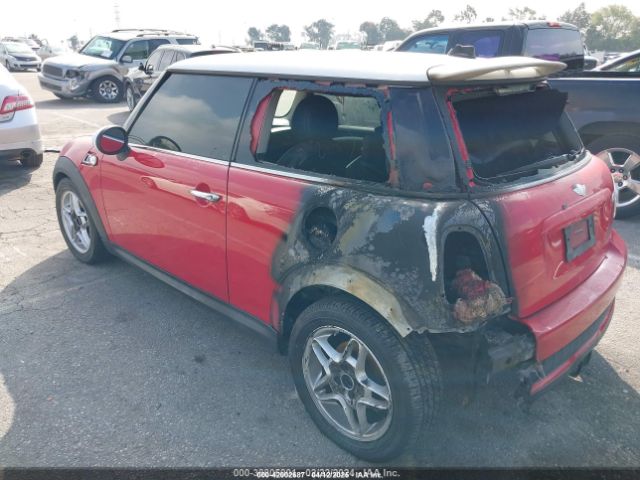 2010 MINI COOPER S WMWMF7C53ATZ68901 Photo 2