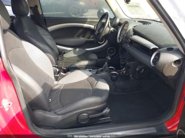 2010 MINI COOPER S WMWMF7C53ATZ68901 Photo 4