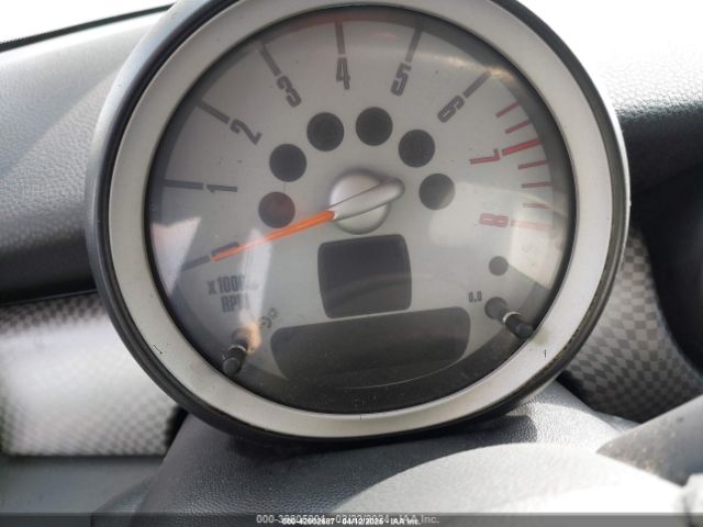 2010 MINI COOPER S WMWMF7C53ATZ68901 Photo 6