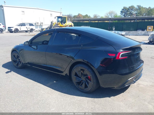 2025 TESLA MODEL 3 5YJ3E1ET0SF933067 Photo 2