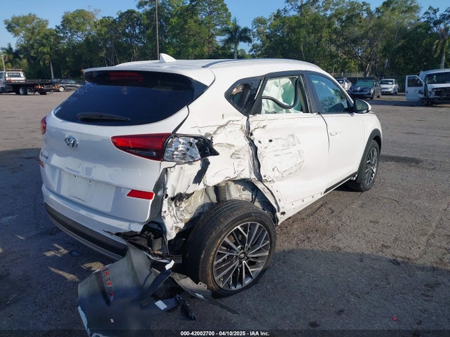 KM8J33AL4KU991829 Hyundai TUCSON SEL