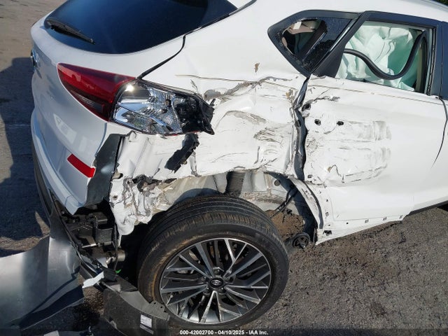 KM8J33AL4KU991829 Hyundai TUCSON SEL