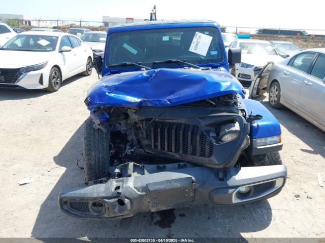 1C4HJXEN4JW321227 Jeep Wrangler Unlimited Sahara 4x4