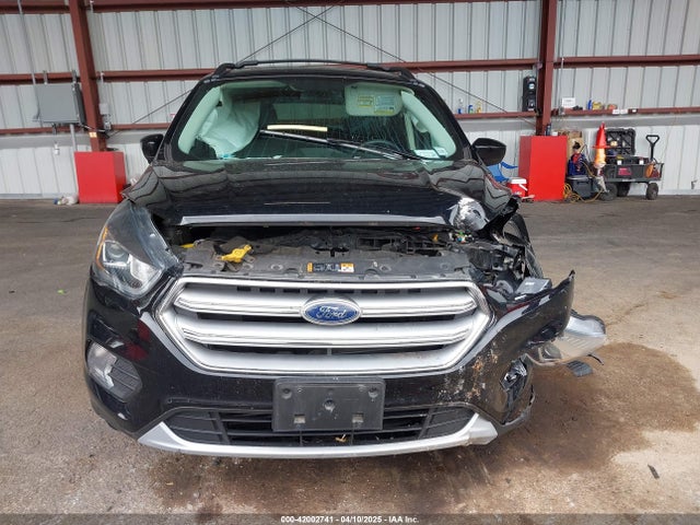 1FMCU9G96HUA98235 Ford ESCAPE SE
