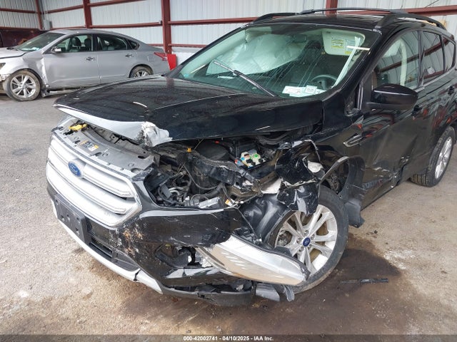 1FMCU9G96HUA98235 Ford ESCAPE SE