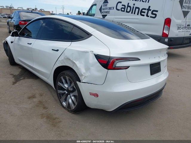 2024 TESLA MODEL 3 5YJ3E1EB0RF795452 Photo 2