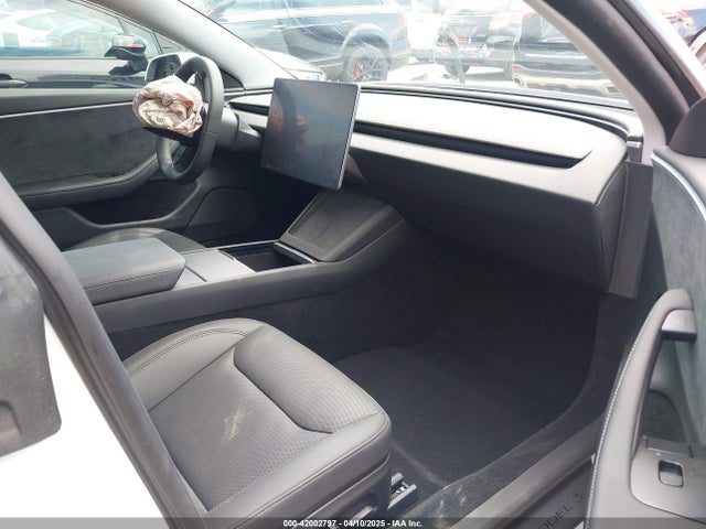 2024 TESLA MODEL 3 5YJ3E1EB0RF795452 Photo 4