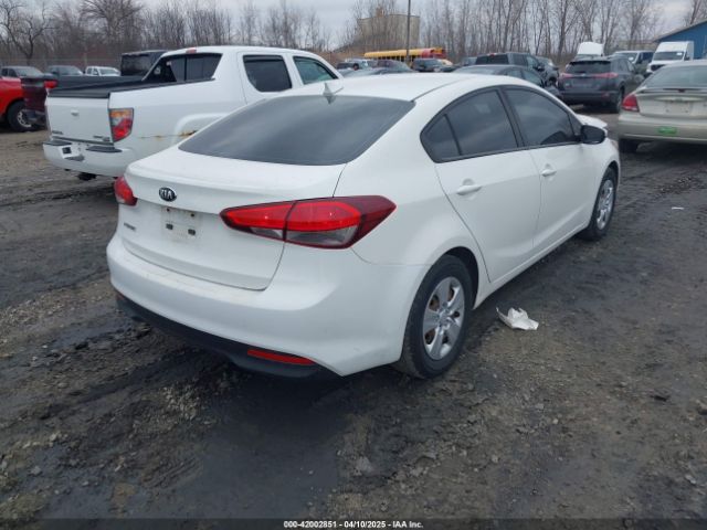 3KPFK4A78JE189304 KIA FORTE LX