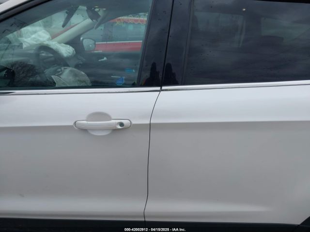 1FMCU9GDXHUB98553 Ford ESCAPE SE