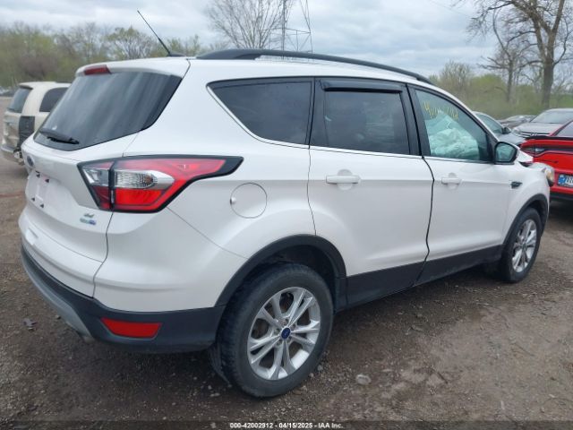 1FMCU9GDXHUB98553 Ford ESCAPE SE