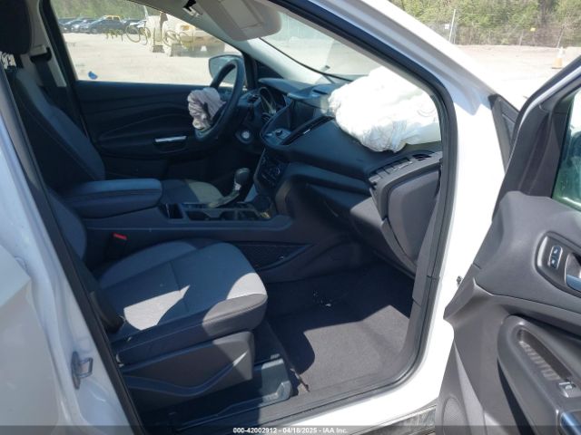 1FMCU9GDXHUB98553 Ford ESCAPE SE