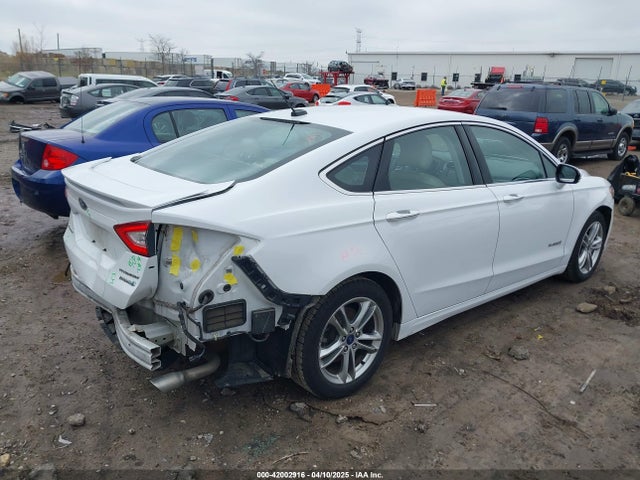3FA6P0RU0GR397687 Ford Fusion Hybrid Titanium