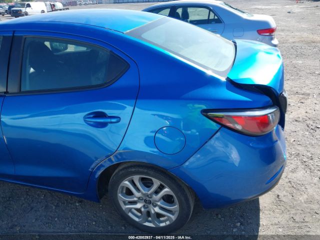 3MYDLBZV9GY114065 Scion IA