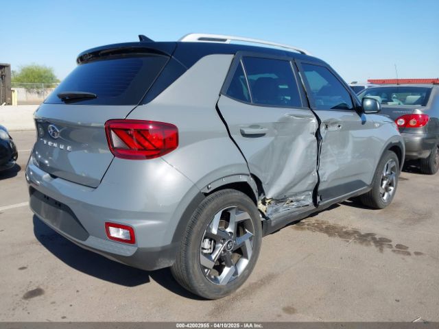 KMHRC8A3XNU182050 Hyundai Venue Limited