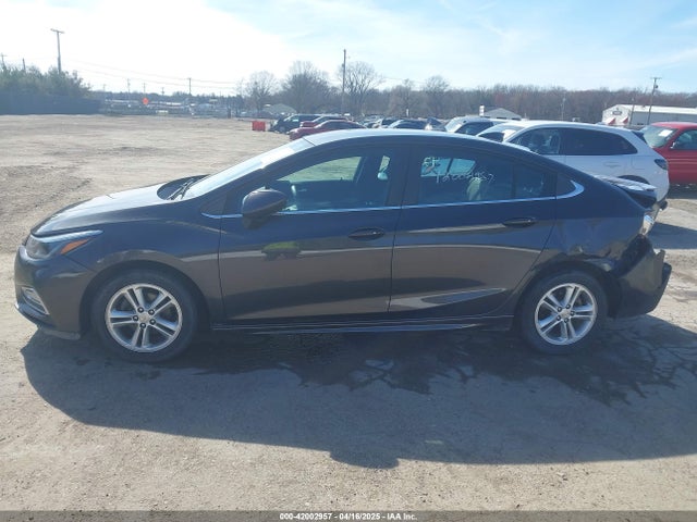 1G1BE5SM4H7180196 Chevrolet Cruze Lt Auto