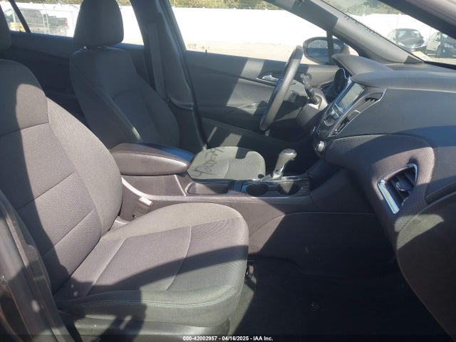 1G1BE5SM4H7180196 Chevrolet Cruze Lt Auto