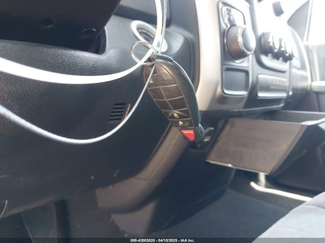 1C6RR6GT4FS577666 RAM 1500 Slt