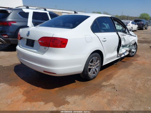 3VWD17AJ5EM267330 Volkswagen Jetta 1.8t Se