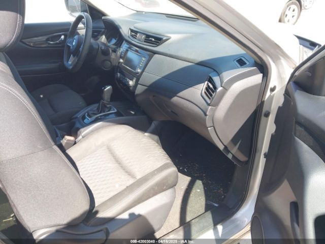 KNMAT2MT6JP563980 Nissan ROGUE SV