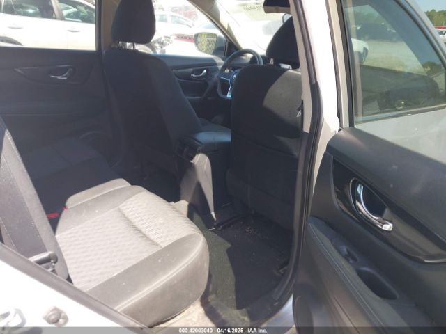 KNMAT2MT6JP563980 Nissan ROGUE SV