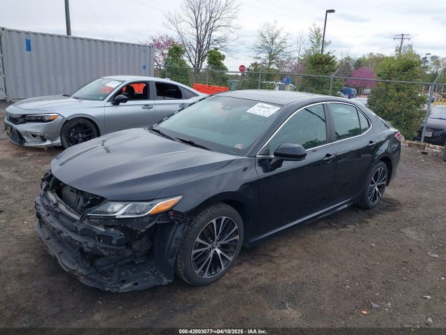 4T1B11HK8JU519613 Toyota CAMRY SE