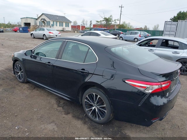 4T1B11HK8JU519613 Toyota CAMRY SE