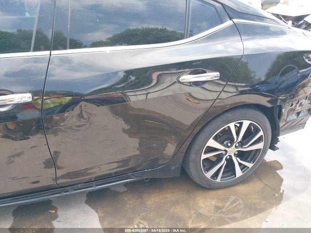 1N4AA6APXJC388408 Nissan Maxima 3.5 Sl