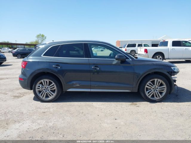 WA1BNAFYXJ2006806 Audi Q5 2.0t Premium/2.0t Tech Premium