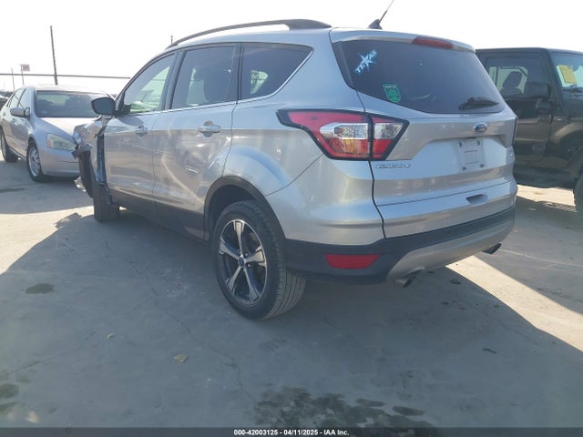 Ford ESCAPE SEL 2018 1FMCU0HD5JUD04035 Image 3
