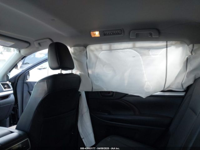 5TDZZRFH2KS300573 Toyota Highlander Le Plus
