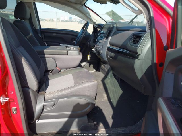 1N6AA1EC5NN104856 Nissan Titan Sv 4x4