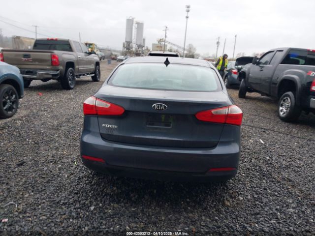 KNAFK4A69G5560835 KIA FORTE LX