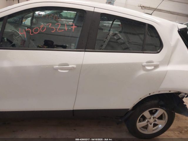 3GNCJNSB8GL266263 Chevrolet Trax 1ls