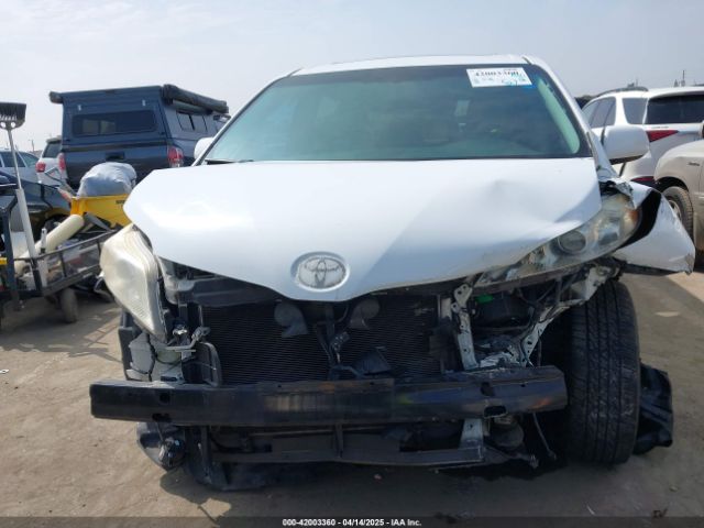 5TDYK3DC7ES461445 Toyota Sienna Xle V6 8 Passenger
