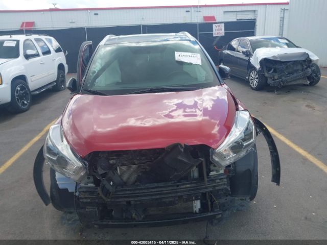 3N1CP5CU3KL544571 Nissan KICKS SR
