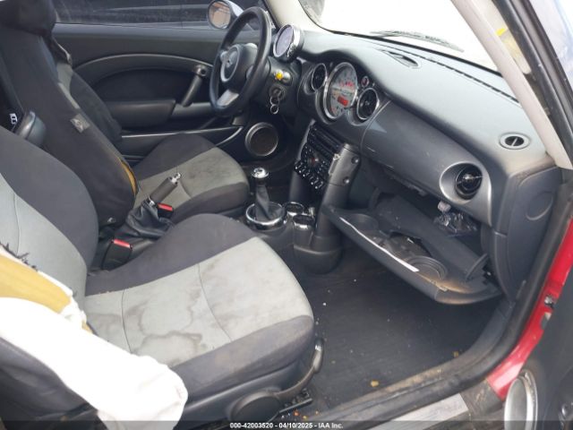 2006 MINI COOPER WMWRC33516TK65263 Photo 4