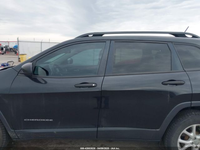 1C4PJMAB9GW325031 Jeep Cherokee Sport