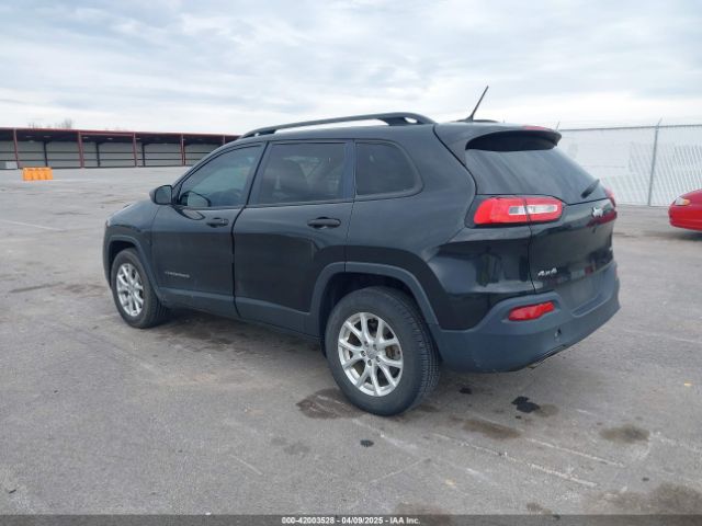 1C4PJMAB9GW325031 Jeep Cherokee Sport