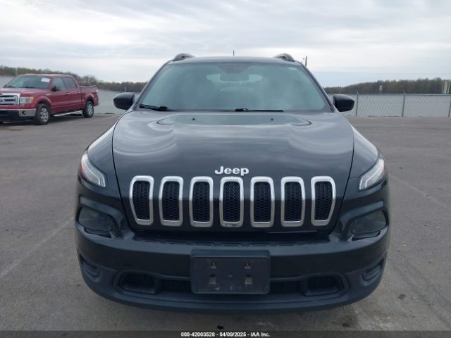 1C4PJMAB9GW325031 Jeep Cherokee Sport