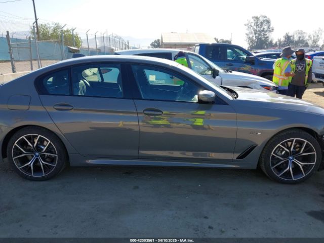 WBA13AG07NCJ51136 BMW 530e