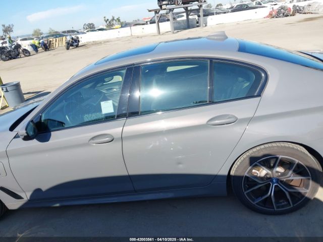 WBA13AG07NCJ51136 BMW 530e