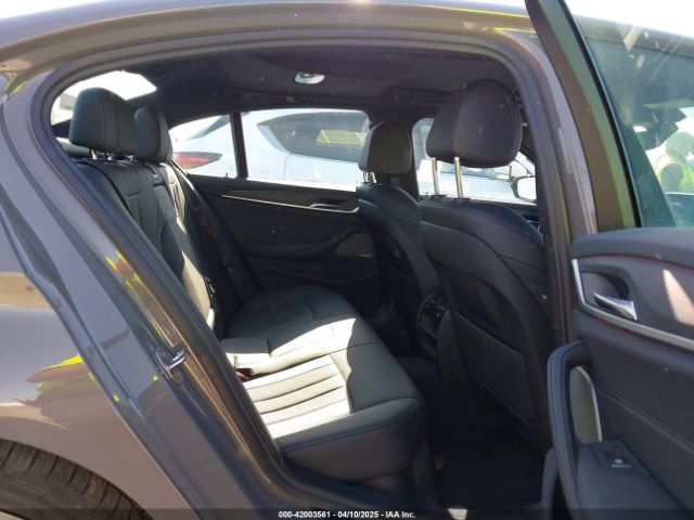 WBA13AG07NCJ51136 BMW 530e