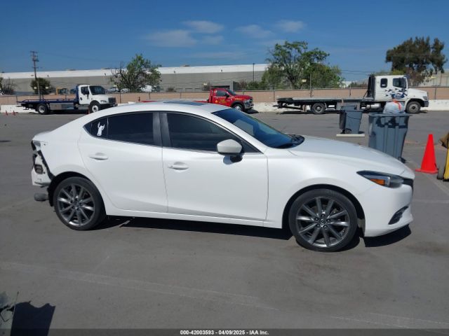 3MZBN1W34JM163313 Mazda Mazda3 Grand Touring