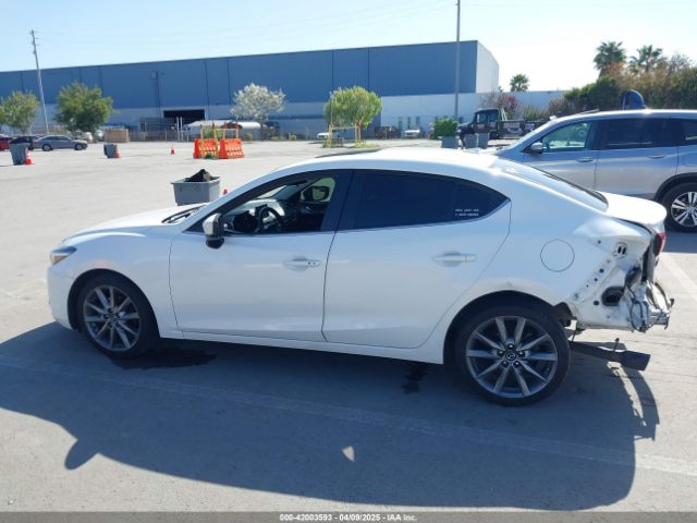 3MZBN1W34JM163313 Mazda Mazda3 Grand Touring