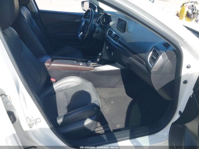 3MZBN1W34JM163313 Mazda Mazda3 Grand Touring
