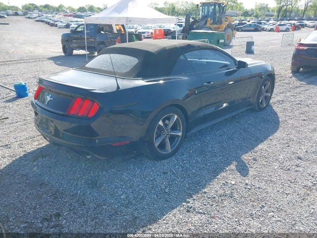 1FATP8EM6F5427266 Ford Mustang V6