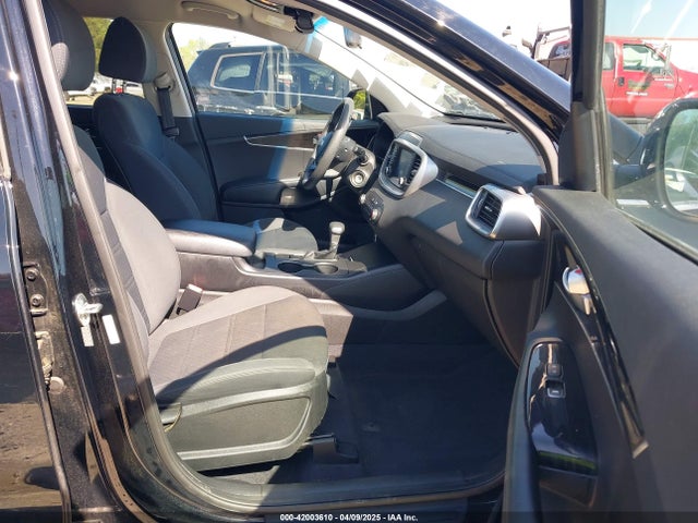 5XYPG4A38KG574269 KIA Sorento 2.4l Lx