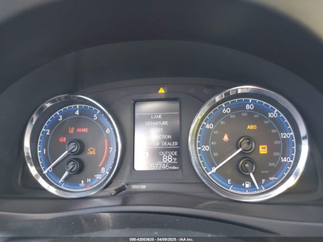 5YFBURHE4HP587239 Toyota COROLLA LE